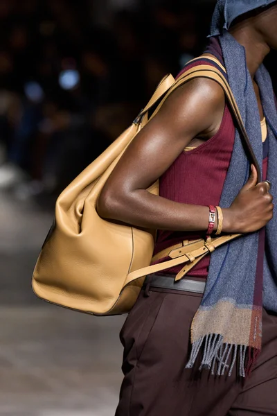 Look 38